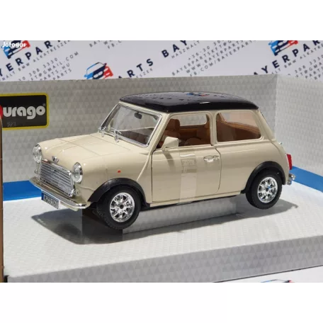 Bburago Premium Edition 1/18 Mini Cooper (1969 ) 17 cm kormányozható, fehér (bézs) fém autó modell, nyitható ajtókkal és motorháztetővel