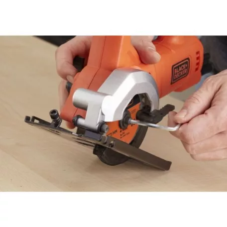 Black&Decker BES 510 / Black+Decker BES510-QS 400W elektromos vezetékes kézi mini körfűrész 2 db 85 mm fűrészlappal