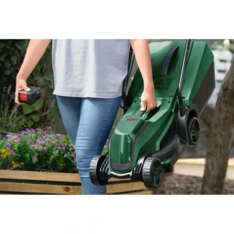 Bosch EasyMower 18V-32-200 KIT 32 cm 18V 4Ah vezeték nélküli, akkus, akkumulátoros, fűgyűjtős fűnyíró, fűnyírógép 20 - 60 mm közötti vágásmagassággal