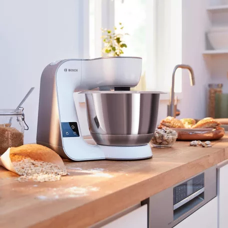 Bosch MUM5XW20 SCALE 1000W 3.9L fehér - barna konyhai robotgép, dagasztógép turmixal, reszelővel és aprítóval, beépített mérleggel
