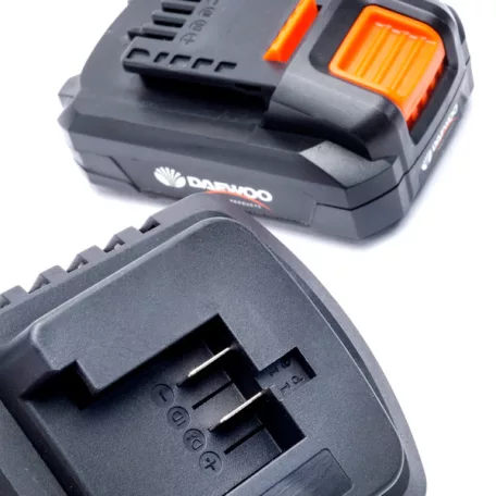 Daewoo DALSS18-1 18V 2Ah KEO akkus, li-ion akkumulátoros kerti ágvágó fűrész, ágfűrész 2 Ah akkuval és töltővel
