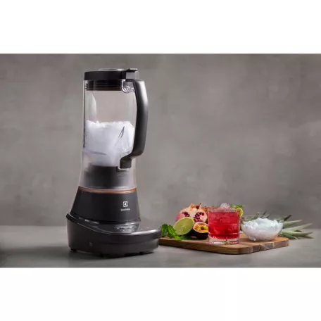Electrolux E7TB1-4GB Explorer 7 Smoothie turmix, 1.5 liter 900W turmixgép + extra kulacs és magszűrő