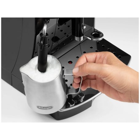 DeLonghi ECAM12.123.B Magnifica S 1450W 15 bar, darálós, automata kávéfőző, eszpresszógép 1.8L víztartállyal, gőzölő karral (fekete)