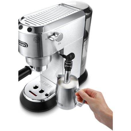 DeLonghi Dedica Style EC685.M ezüst eszpresszó kávéfőző EX:4, Silver 1300W 15 bar két csészés presszókávéfőző, 1.1L víztartállyal, gőzölő karral