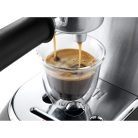 DeLonghi Dedica Style EC685.M ezüst eszpresszó kávéfőző EX:4, Silver 1300W 15 bar két csészés presszókávéfőző, 1.1L víztartállyal, gőzölő karral