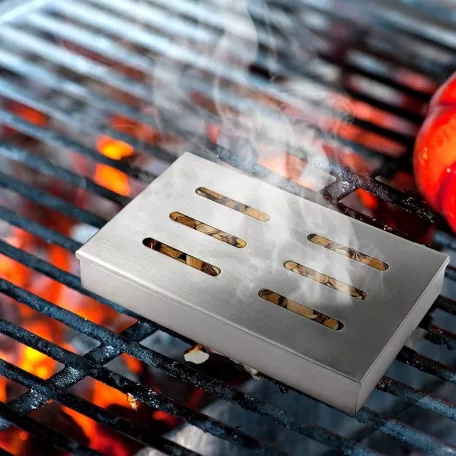 GrillMeister Smoker Box BBQ 21 x 13 x 3.5 cm nemesacél inox füstölődoboz, füstölő box intenzív grillaromához, faszén-, gáz- és pellet tüzelésű grillekhez