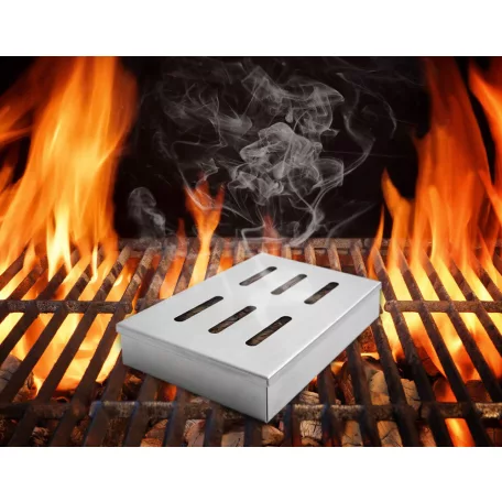 GrillMeister Smoker Box BBQ 21 x 13 x 3.5 cm nemesacél inox füstölődoboz, füstölő box intenzív grillaromához, faszén-, gáz- és pellet tüzelésű grillekhez