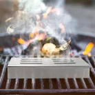 GrillMeister Smoker Box BBQ 21 x 13 x 3.5 cm nemesacél inox füstölődoboz, füstölő box intenzív grillaromához, faszén-, gáz- és pellet tüzelésű grillekhez