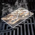 GrillMeister Smoker Box BBQ 21 x 13 x 3.5 cm nemesacél inox füstölődoboz, füstölő box intenzív grillaromához, faszén-, gáz- és pellet tüzelésű grillekhez