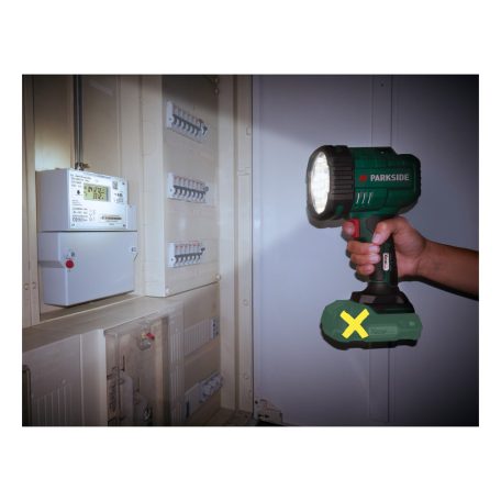 ParkSide PHLA 20-Li A1 SOLO 20V / 12V nagy fényerejű akkus / szivargyújtós kézi LED lámpa 1000 lm / 2500 lm 6500K 7 x 3W teljesítmény, 640 méter hatótáv