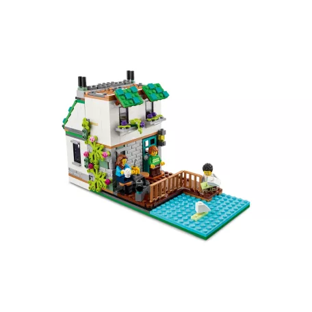 LEGO® Creator 3 az 1-ben Otthonos ház, 3 in 1 Családi ház, tóparti ház, toronyház, 808 elemű építőkocka készlet (LEGO 31139)