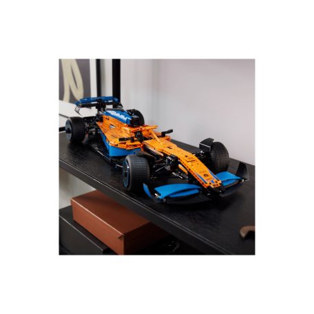 LEGO® Technic 42141 F1 McLaren Formula 1 versenyautó 13 x 65 x 27 cm 2022-es modell,  6-hengeres V-motorral, mozgó dugattyúkkal, kormányzással, felfüggesztéssel és differenciálművel, 1434 elemből