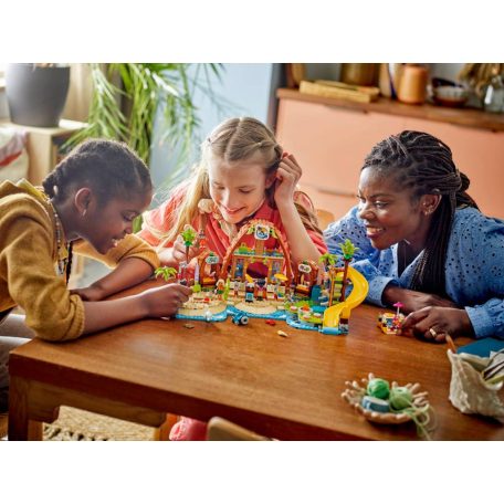 LEGO® Friends 42673 - Családi vakáció a tengerparti nyaralóban 1140 elemű építőkocka játékkészlet 