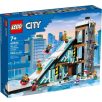   LEGO® City 60366 Sí- és hegymászó központ, 3 emeletes, 29 x 21 x 45 cm, 1045 elemű síközpont építőkocka készlet 8 minifigurával  (LEGO 60366) 