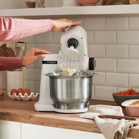 Bosch MUMS2EW00 Serie 2 univerzális 700W 3.8L nemesacél inox keverőtálas fehér konyhai robotgép, dagasztógép, nemesacél habverővel, tésztakeverővel és dagasztó horoggal
