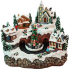 Mobil Digital XL karácsonyi falu 27 x 21 x 23 cm világító, zenélő karácsonyi jelenet 28 színes LED-el, 4 házikóval, karácsonyfával, mozgó vonattal, 8 dallammal