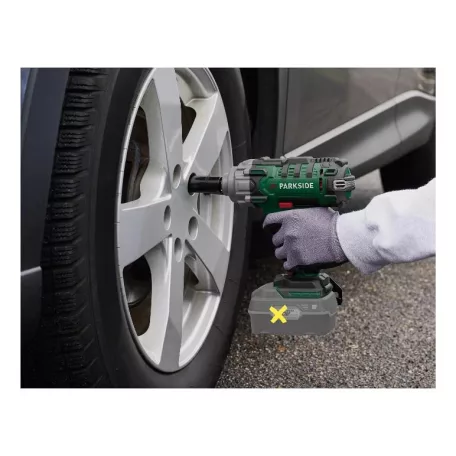 ParkSide PASSK 20-Li C4 SOLO X20V 400Nm akkus ütvecsavarozó, akkumulátoros kerékkulcs kofferben, 4 db CR-V dugókulccsal, akku és töltő NÉLKÜL