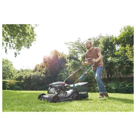 ParkSide PBRM 39 C2 négyütemű 131 cm3 3.3 LE benzinmotoros fűnyíró 39 cm vágásszélességgel, 2.4 kW 3.3 PS benzines fűnyírógép (nem önjáró)
