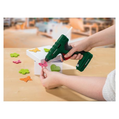 HIBÁS, működésképtelen Parkside PHPA 4 C4 beépített 4V 2Ah Li-ion akkus, vezeték nélküli mini, akkumulátoros ragasztópisztoly 6 ragasztórúddal (akkuhibás)