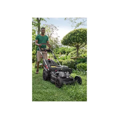 ParkSide Performance PPBRM 46 B2 négyütemű 144 cm3 önjáró, önindítós 3.4 LE (2.5 kW) benzinmotoros fűnyíró 46 cm vágásszélességgel, benzines fűnyírógép berántóval és 20V akkus indítómotorral (495966)
