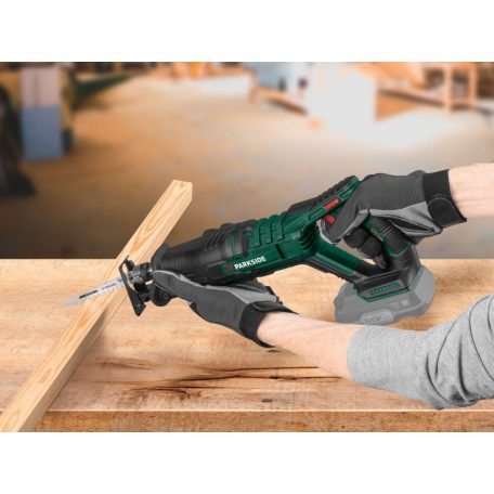 ParkSide PSSA 20-Li B2 20V 4Ah akkus, akkumulátoros kardfűrész, orrfűrész, szablyafűrész, akkuval és töltővel, kofferben