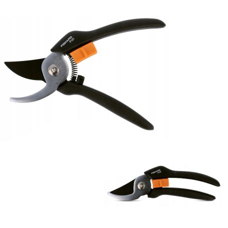 Fiskars Solid P121 Bypass (mellévágó) metszőolló 19.2 mm maximális ágvastagság 18 mm (1057160)