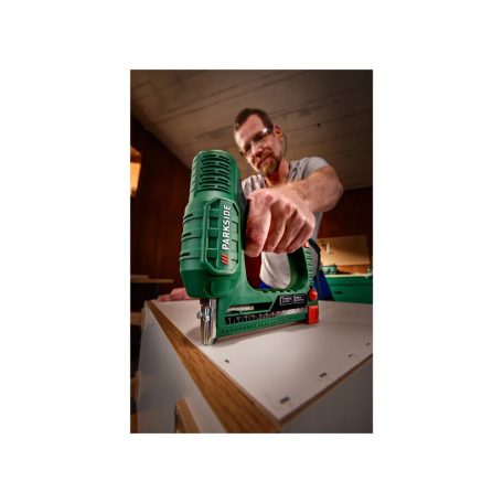 ParkSide PET 25 C3 / D4 XL állítható ütőerejű 25W elektromos tűzőgép és szögbelövő 9000 tartozék szeggel és kapoccsal