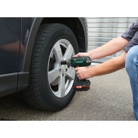 ParkSide PASSK 20-Li C4 20V 4Ah 400Nm akkus ütvecsavarozó, akkumulátoros kerékkulcs készlet kofferben, 4 db CR-V dugókulccsal