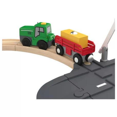 PlayTive Farm Train Set - 43 darabos parasztház / gazdaság 2.8 méter fa vonat vasút szett, favonat készlet elemes traktorral és elektromos tyúkketreccel