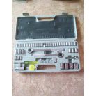 REIKEL 52 darabos kombinált, racsnis dugókulcs (krova) és bitfej készlet tároló és hordozó kofferben