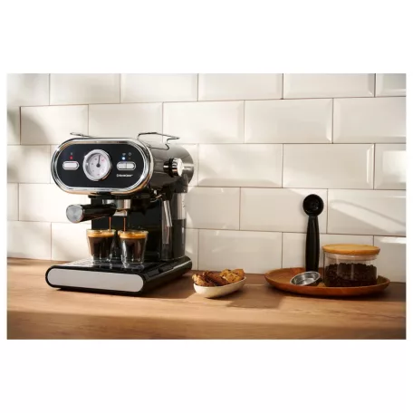 SilverCrest SEM 1100 E1 Fekete eszpresszó / cappuccino kávéfőző, 1100W 5 bar 1 / 2 csészés presszókávéfőző, fekete színben
