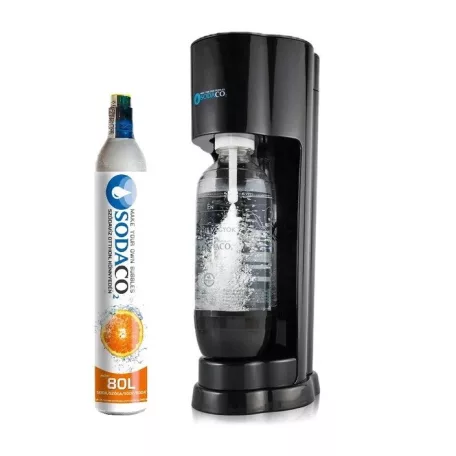 SodaCo R100B Royal Soda Maker MegaPack, fekete műanyag szódagép, házi szódakészítő 1 db 425g narancs ízesítésű CO2 patronnal, 2 x 500 ml ajándék szörppel és 1 db 1L szénsavasító palackkal