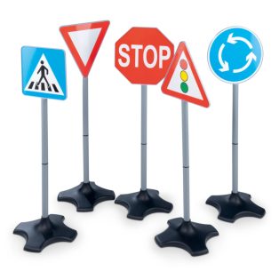   Toy Lino KT5 szett 770 x 215 mm 5 db (8-féle) kétoldalas játék közlekedési tábla, (Jelzőlámpa, STOP, Elsőbbségadás, Gyalogátkelő, Körforgalom, Behajtani tilos, Parkoló és Útépítés ) 10 matricával