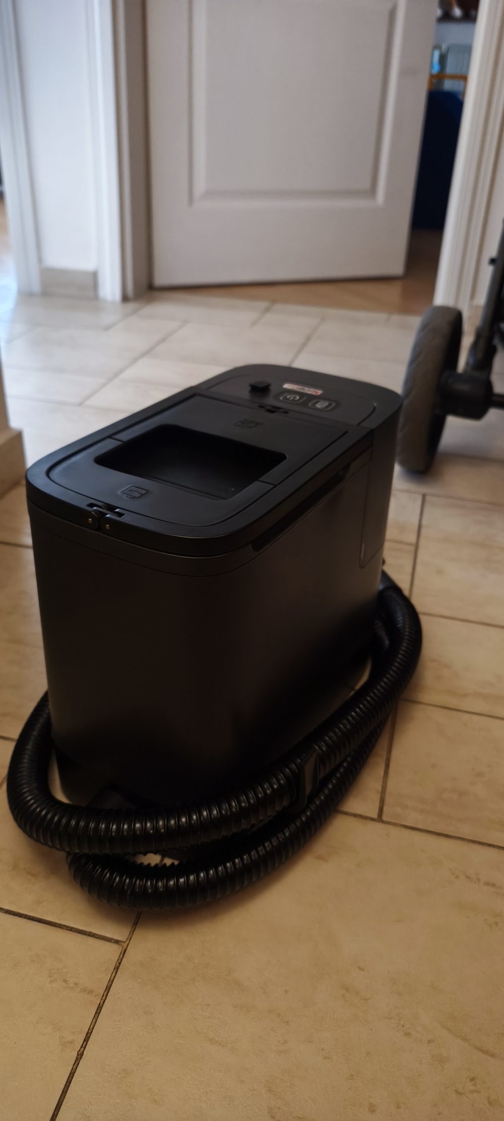   SilverCrest SPRA 20 A1 / A2 20V 4Ah akkus X20V akkumulátoros szőnyeg- és kárpittisztító, 200W 1.7L szőnyegtisztító, takarítógép, 20V 4Ah akkuval és töltővel
